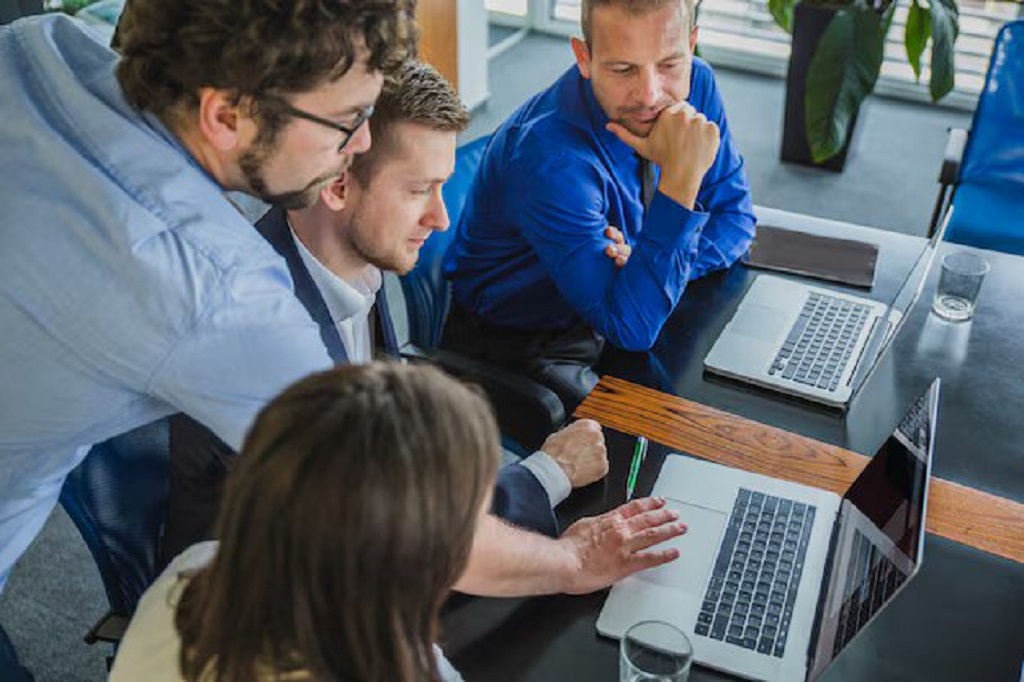 Intégrer une école de formation aux métiers du digital : Parcours, compétences et carrières